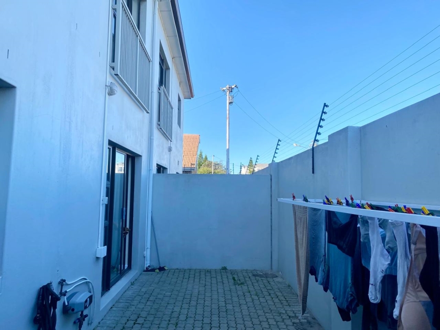 To Let 2 Bedroom Property for Rent in Turf Hall Estate Western Cape